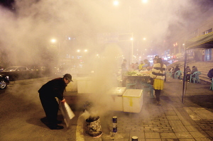 【重庆晚报】重庆江北区 PM2.5 污染油烟占 1 成 将清理露天烧烤摊