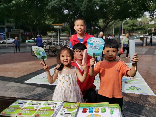巴渝公益联合长江师范学院绿色智慧环境学院开展暑期环保宣传活动